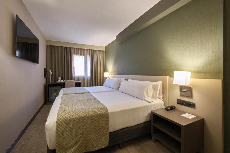 Park Hotel Barcelona Barcelona Catalonia — Guest room