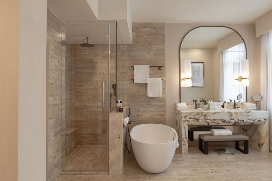 Park Hyatt Milano — Bathroom