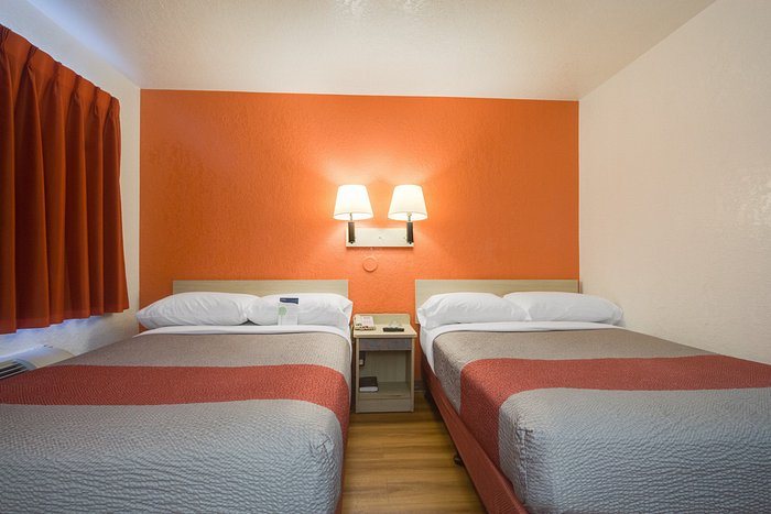 Park Inn by Radisson Thornton — Guest room
