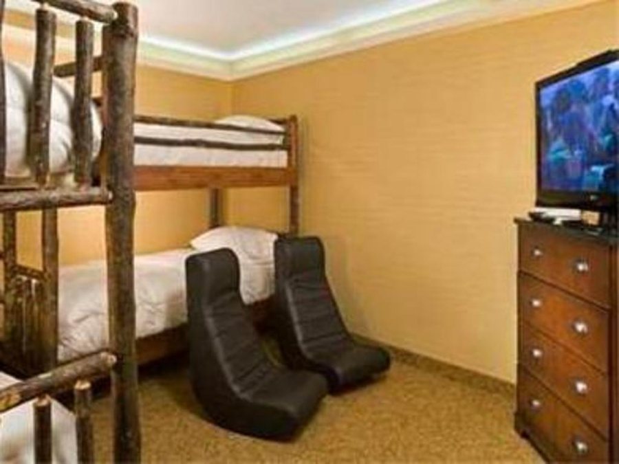 Park Place Condominiums — Guest room