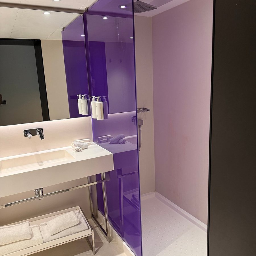 Park Plaza Victoria London — Bathroom