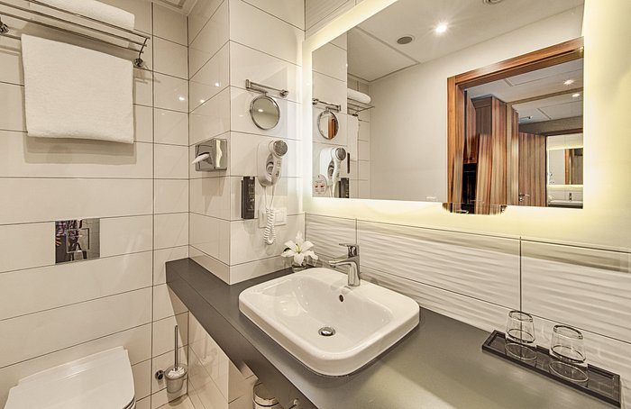 Parkfield Inn Warsaw — Bathroom