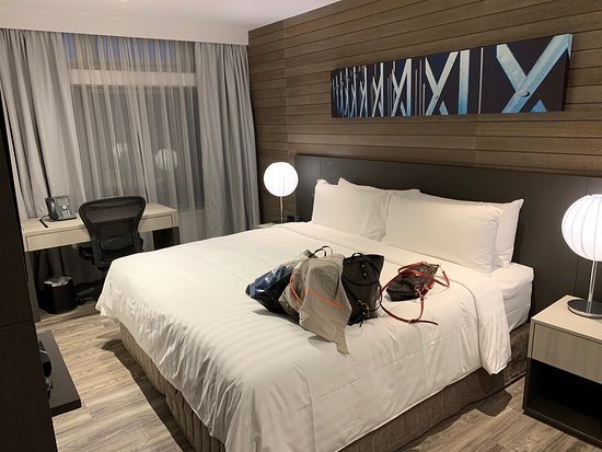 PARKROYAL Serviced Suites Singapore — Guest room