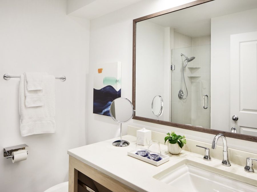 Parrot Key Hotel Villas — Bathroom