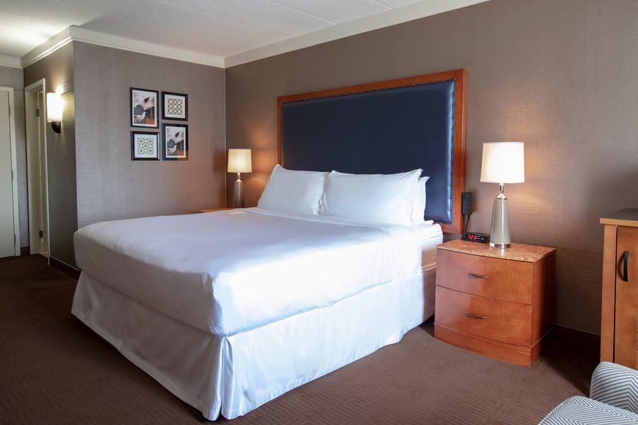 Passport Inn 3rd Street — Guest room