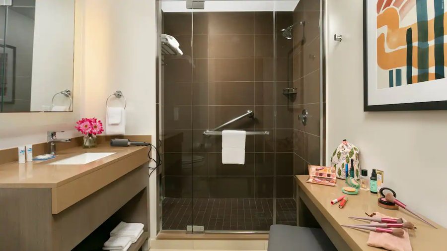 Patio Elba Suites — Bathroom