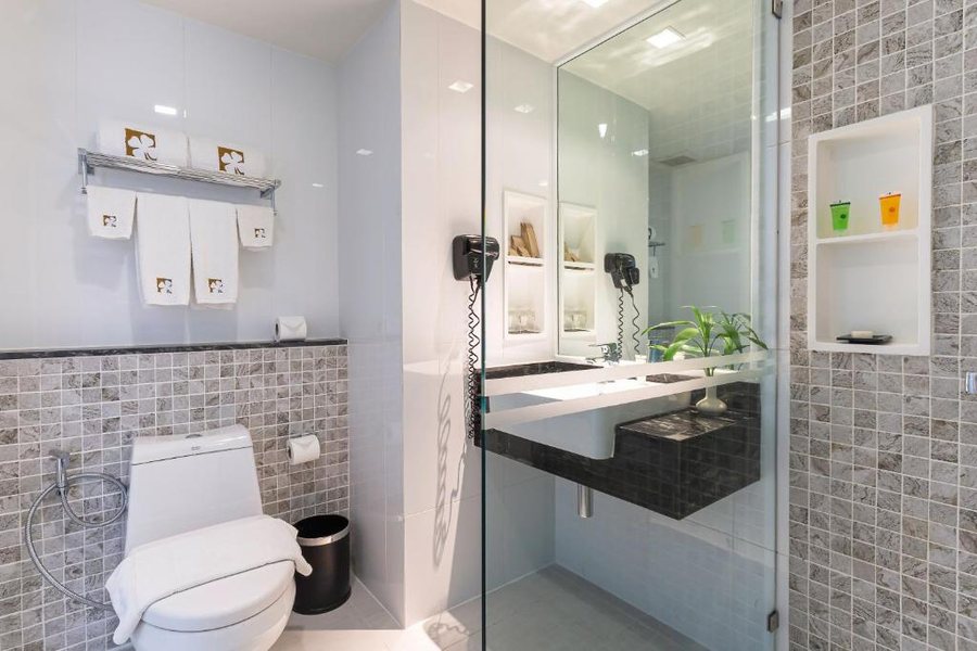 Patong Resort — Bathroom