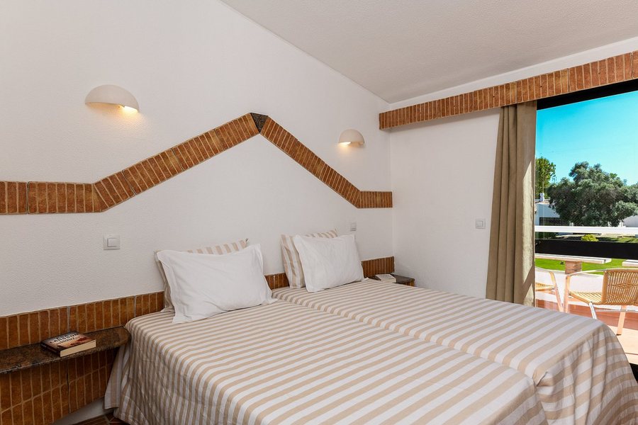 Pedras d El Rei — Guest room
