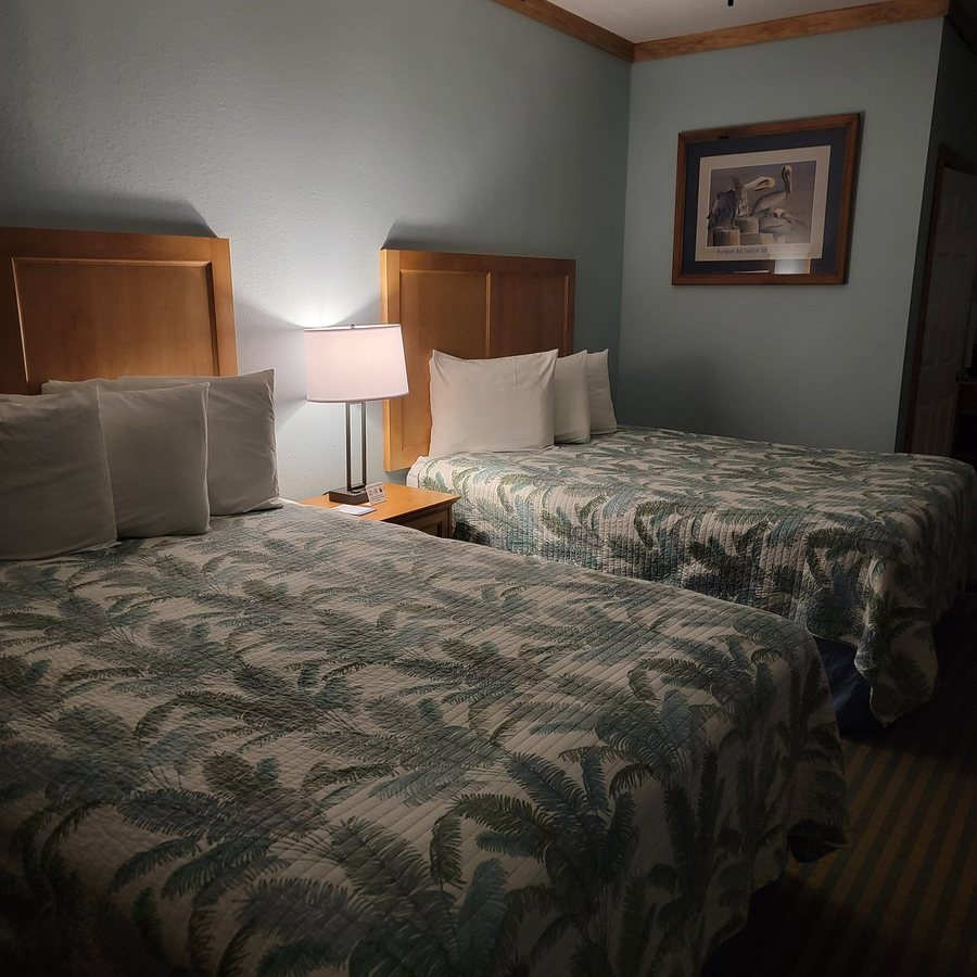 Pelican Bay Resort — Guest room