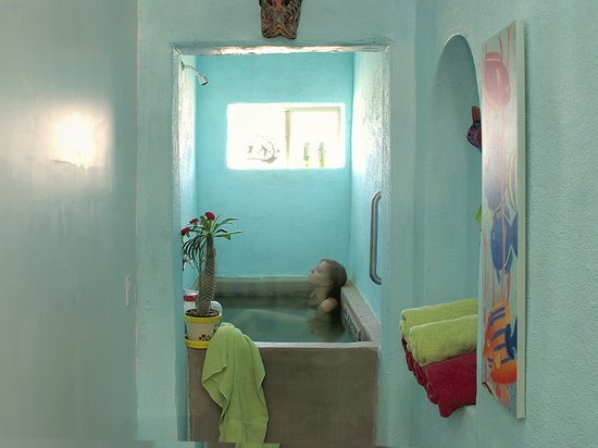 Pelican Spa — Bathroom