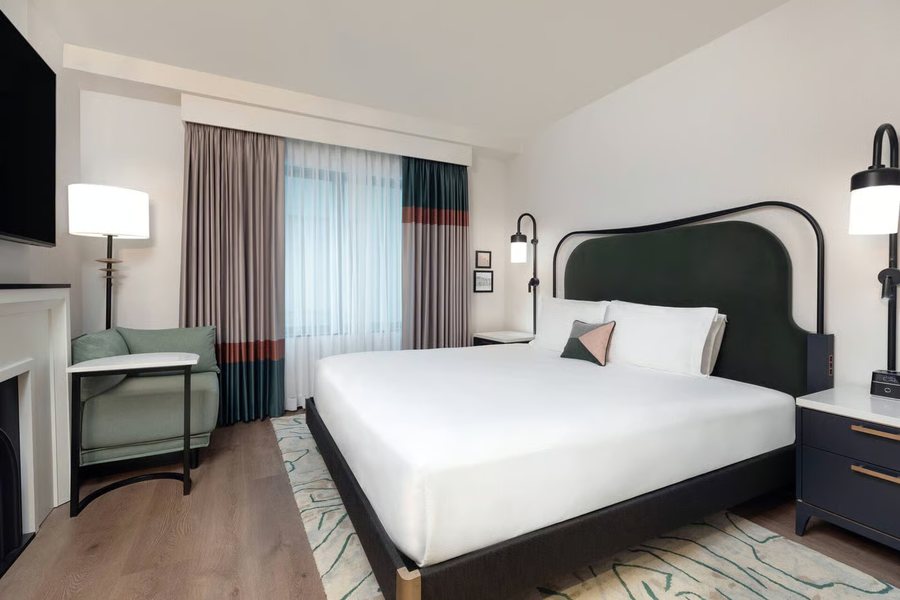 Pennyweight Hotel Boston Curio Collection By Hilton — Guest room