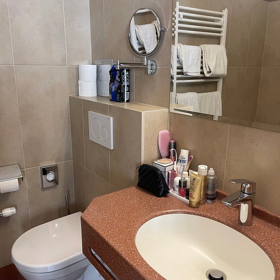 Pension Suzanne — Bathroom
