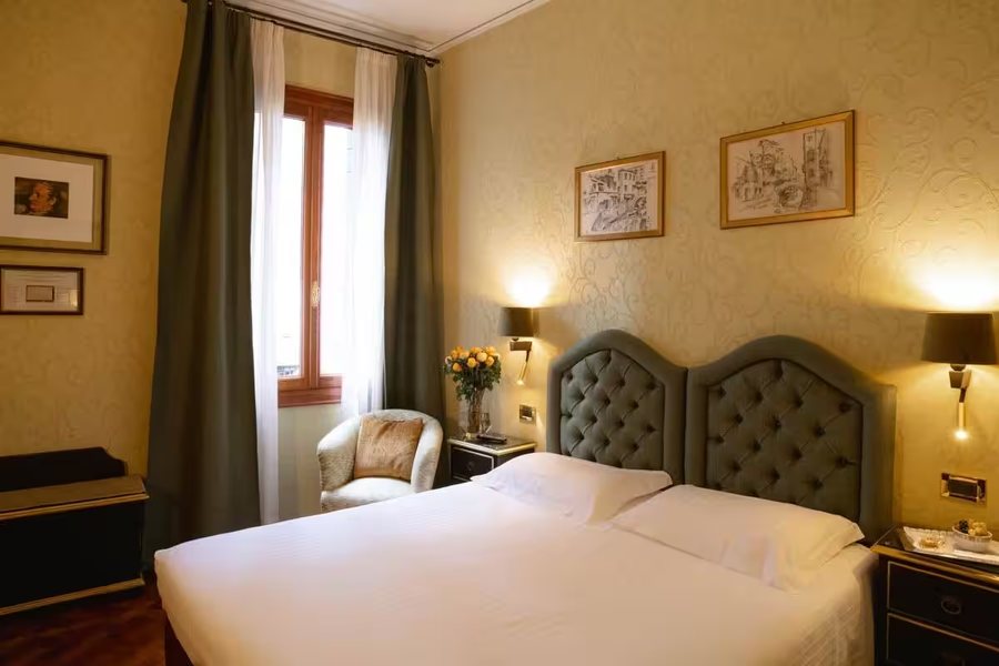 Pensione Accademia Villa Maravege — Guest room