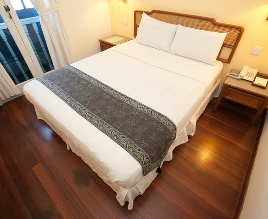 Perak Hotel — Guest room