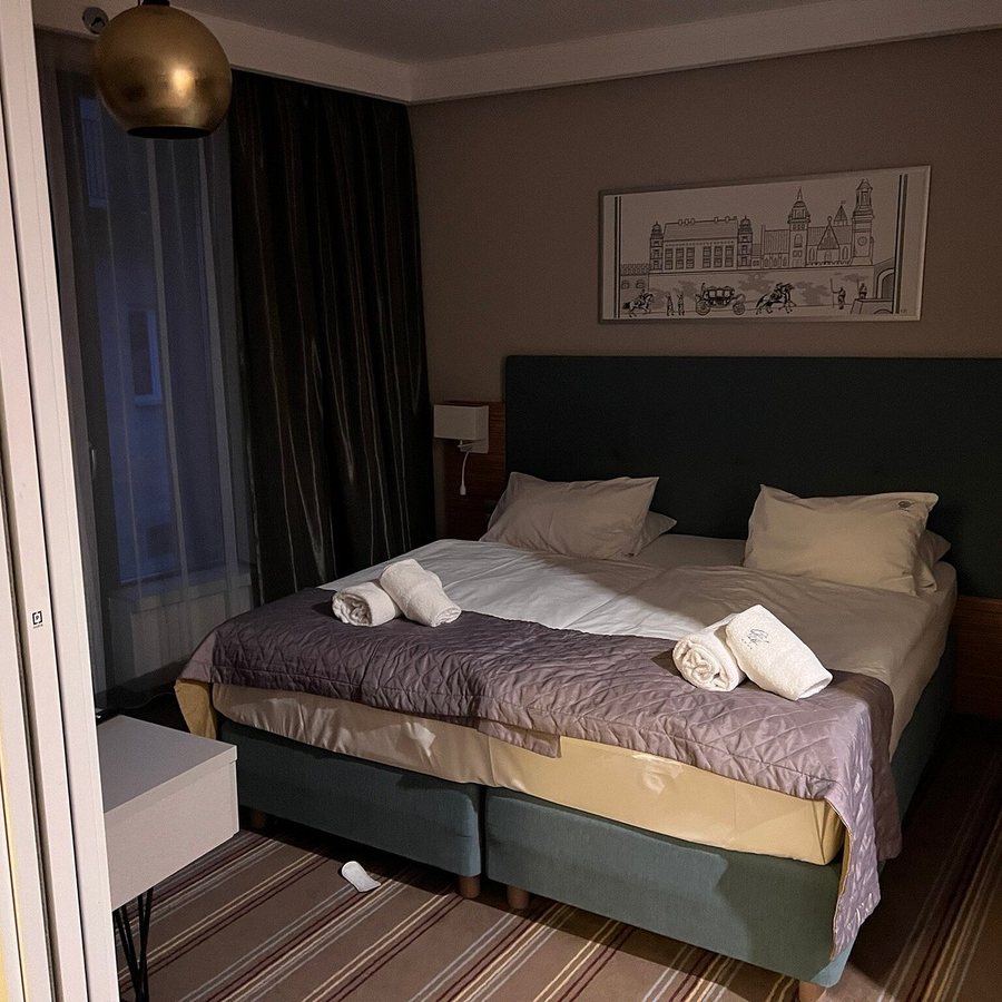 Perfect Hotel — Guest room
