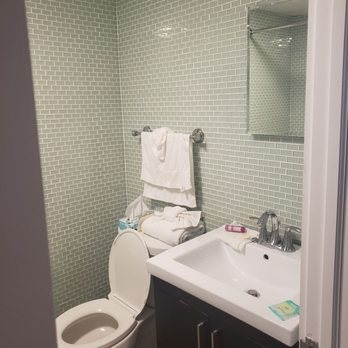 Periwinkle Inn — Bathroom