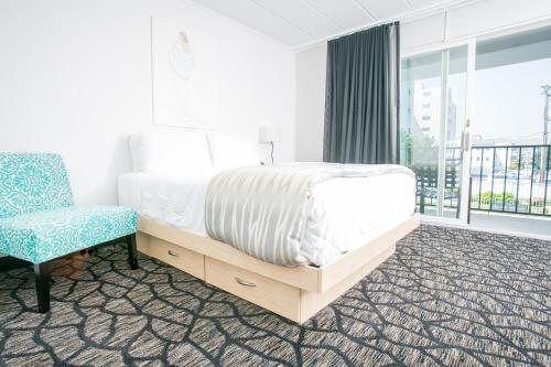 Periwinkle Inn — Guest room