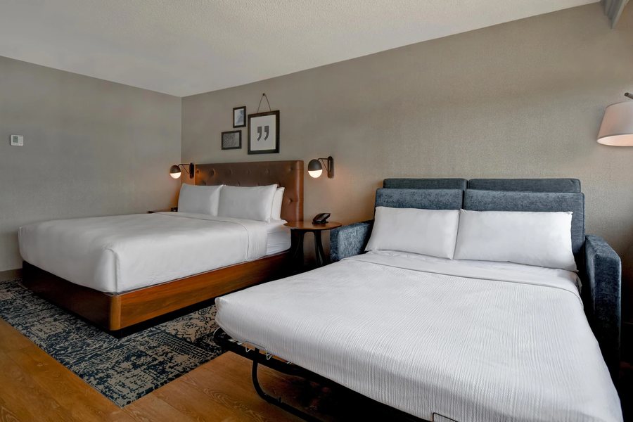 Perkins Inn — Guest room