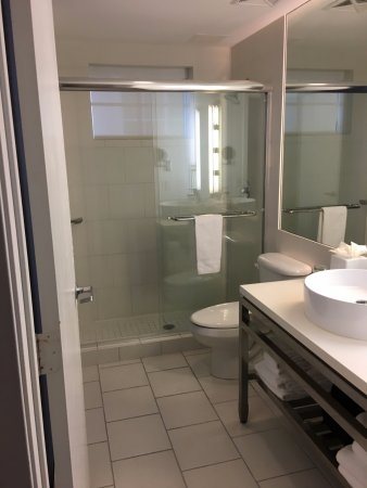 Pestana Miami South Beach — Bathroom
