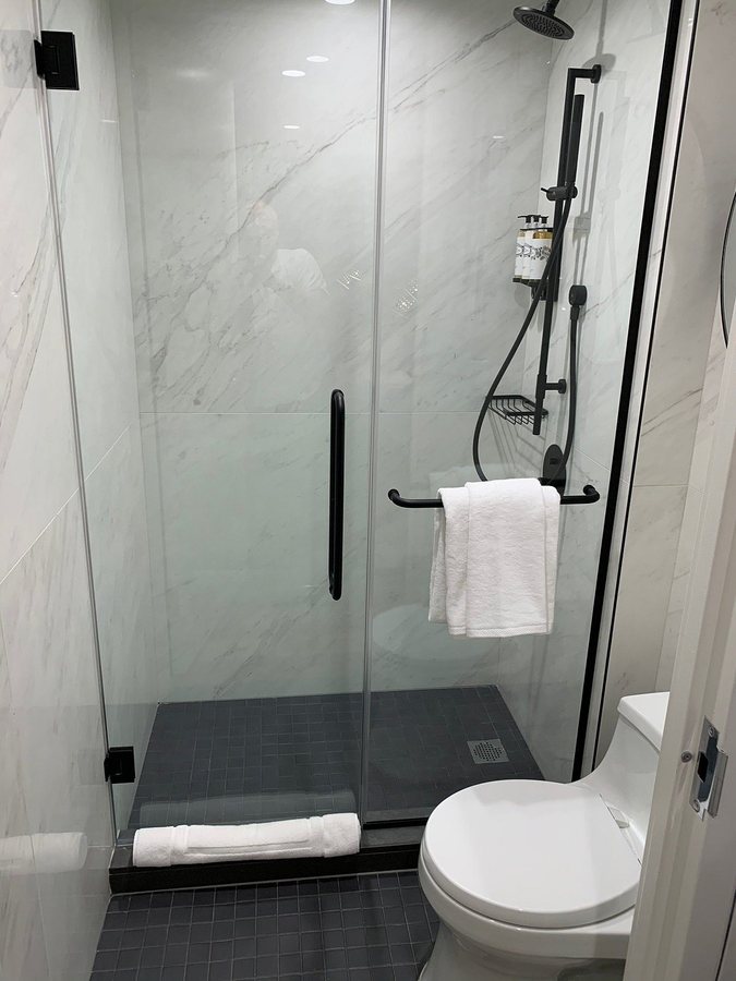 Pestana Park Avenue — Bathroom