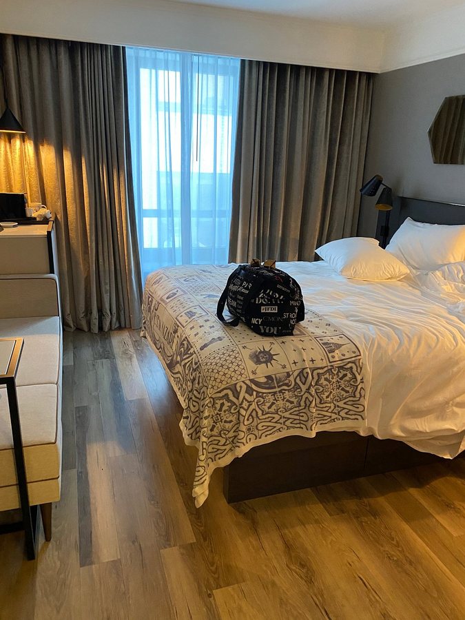 Pestana Park Avenue — Guest room
