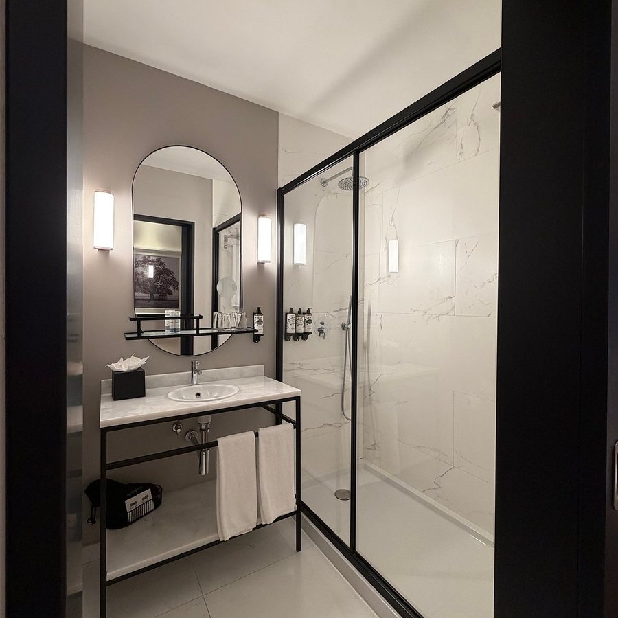 Pestana Rua Augusta Lisboa — Bathroom