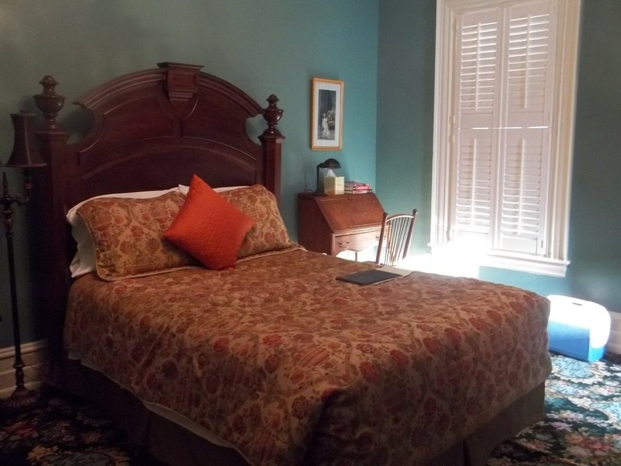 Peter Herdic Inn — Guest room