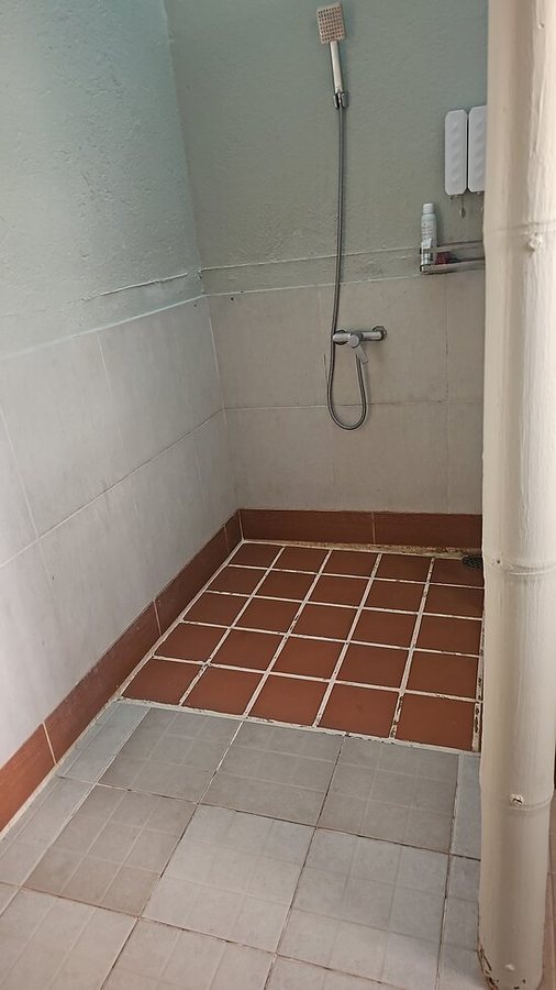 Peter Pan Resort — Bathroom