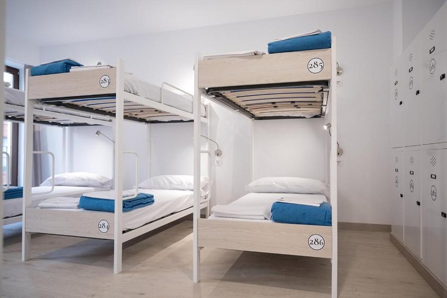 Petit Hostel Palacio Real — Guest room