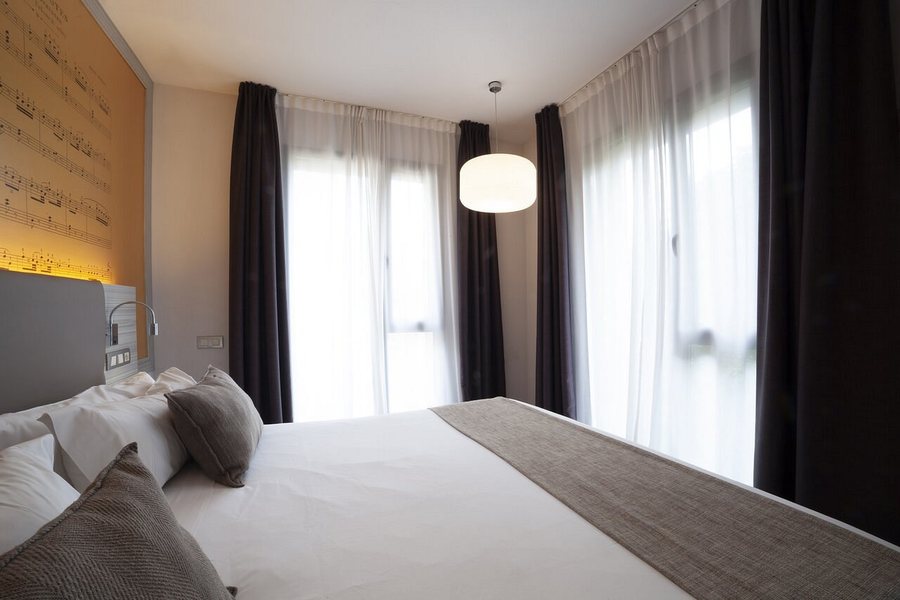 Petit Palace Boqueria Garden Barcelona Catalonia — Guest room