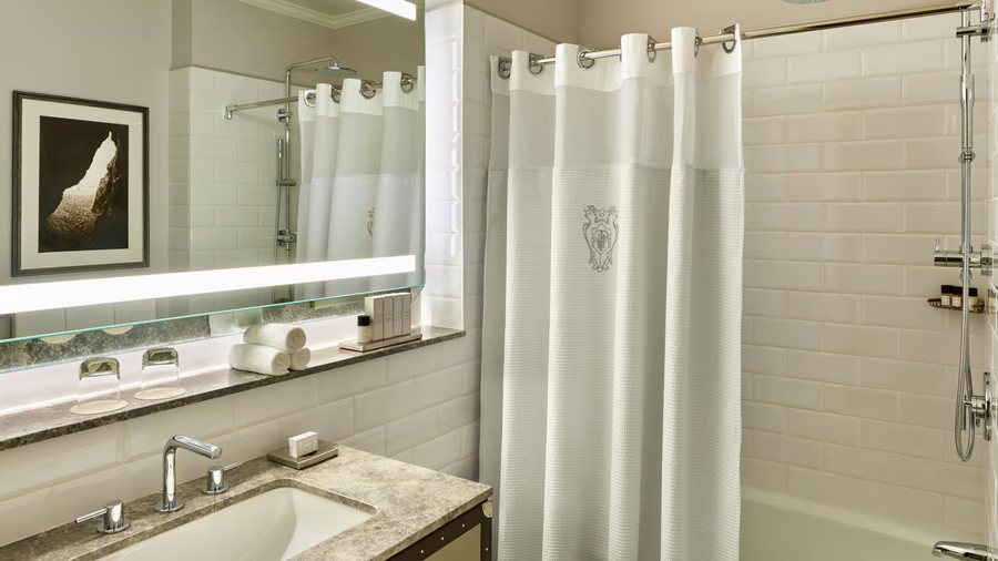 Petite Auberge — Bathroom