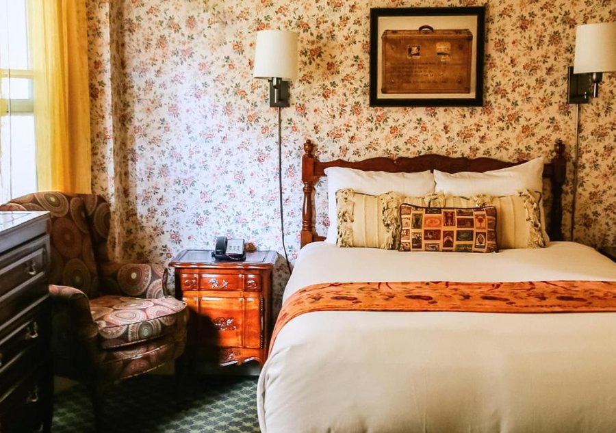 Petite Auberge — Guest room