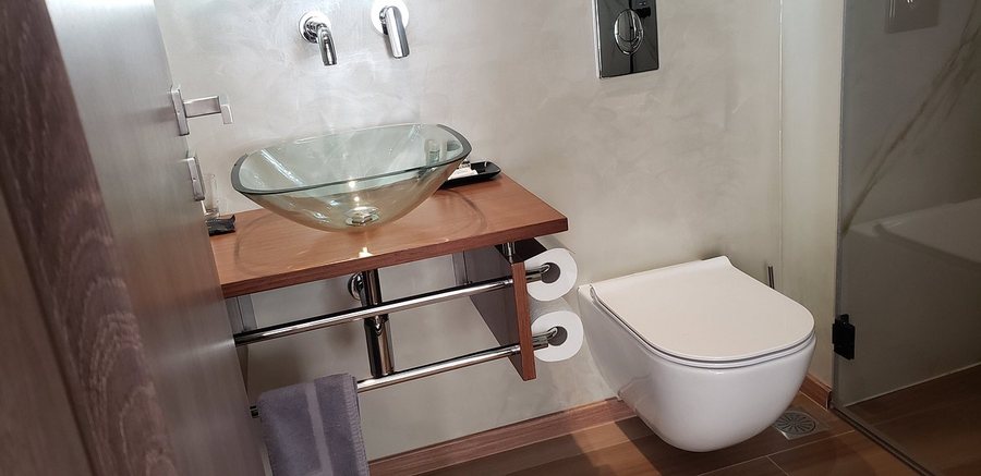 Philia Boutique Hotel — Bathroom