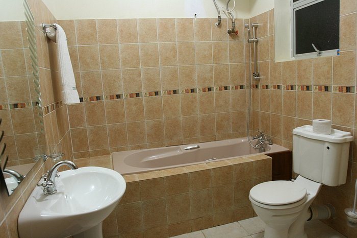 Philo Leisure Gardens — Bathroom