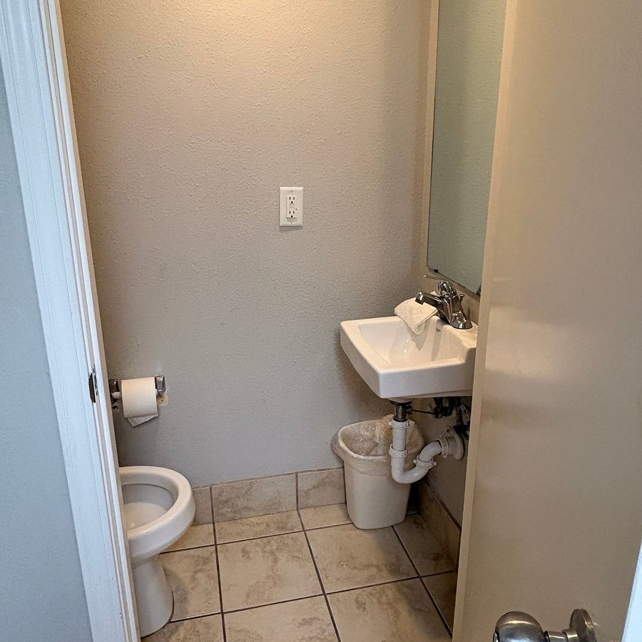 Phoenix All Suites Hotel — Bathroom