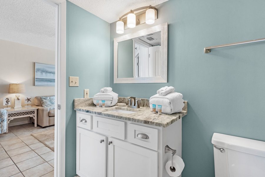 Phoenix East Vacation Rental Condominiums — Bathroom