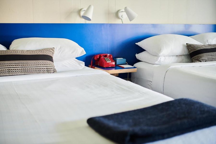 Phoenix Hotel — Guest room