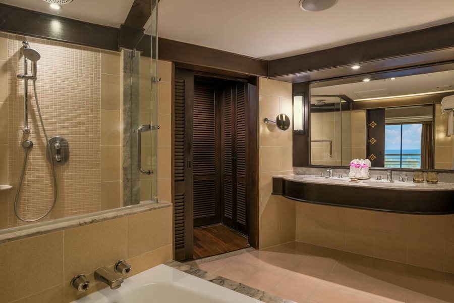 Phunawa Resort — Bathroom