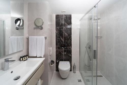 Pianoforte by Febor Hotels Spa Istanbul — Bathroom