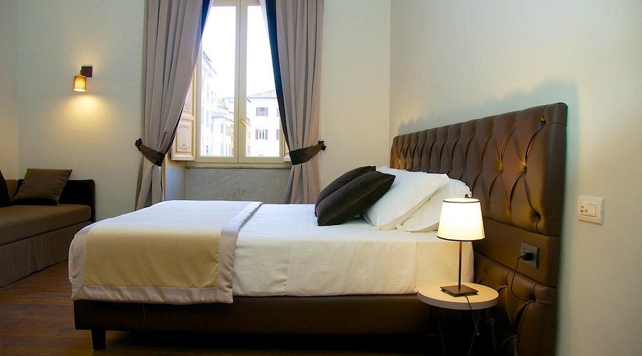Piazza Farnese Luxury Suites — Guest room