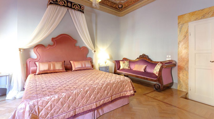 Piazza Pitti Palace — Guest room