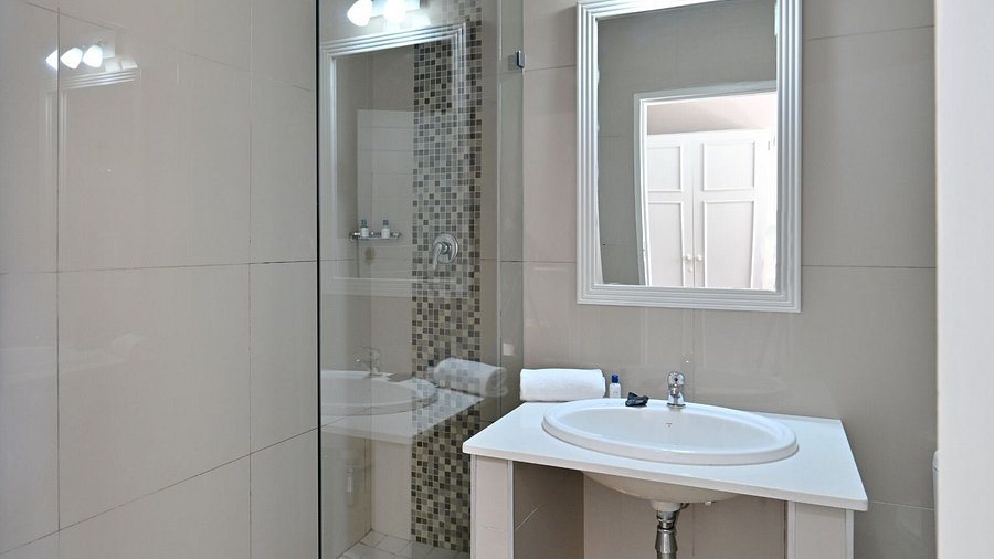 PicardiPlace — Bathroom