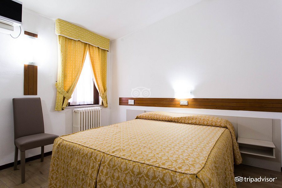 Piccolo Hotel — Guest room