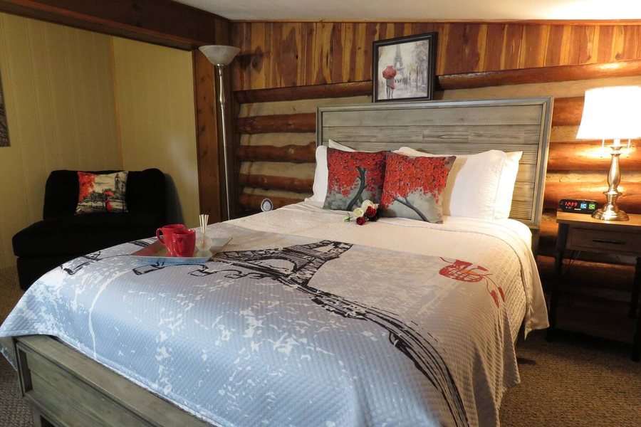 Pied Piper Pub Inn — Guest room