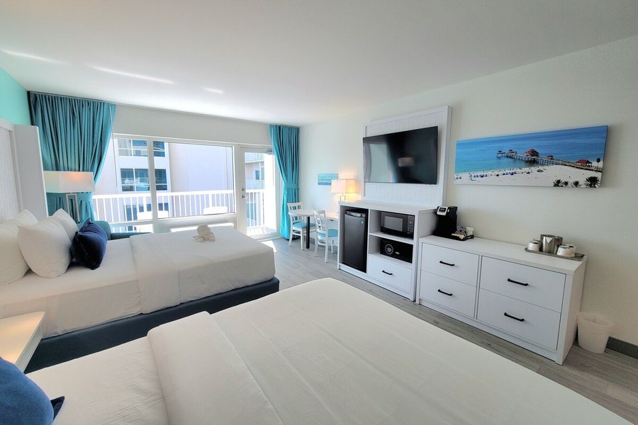 Pier House 60 Clearwater Beach Marina Hotel — Guest room
