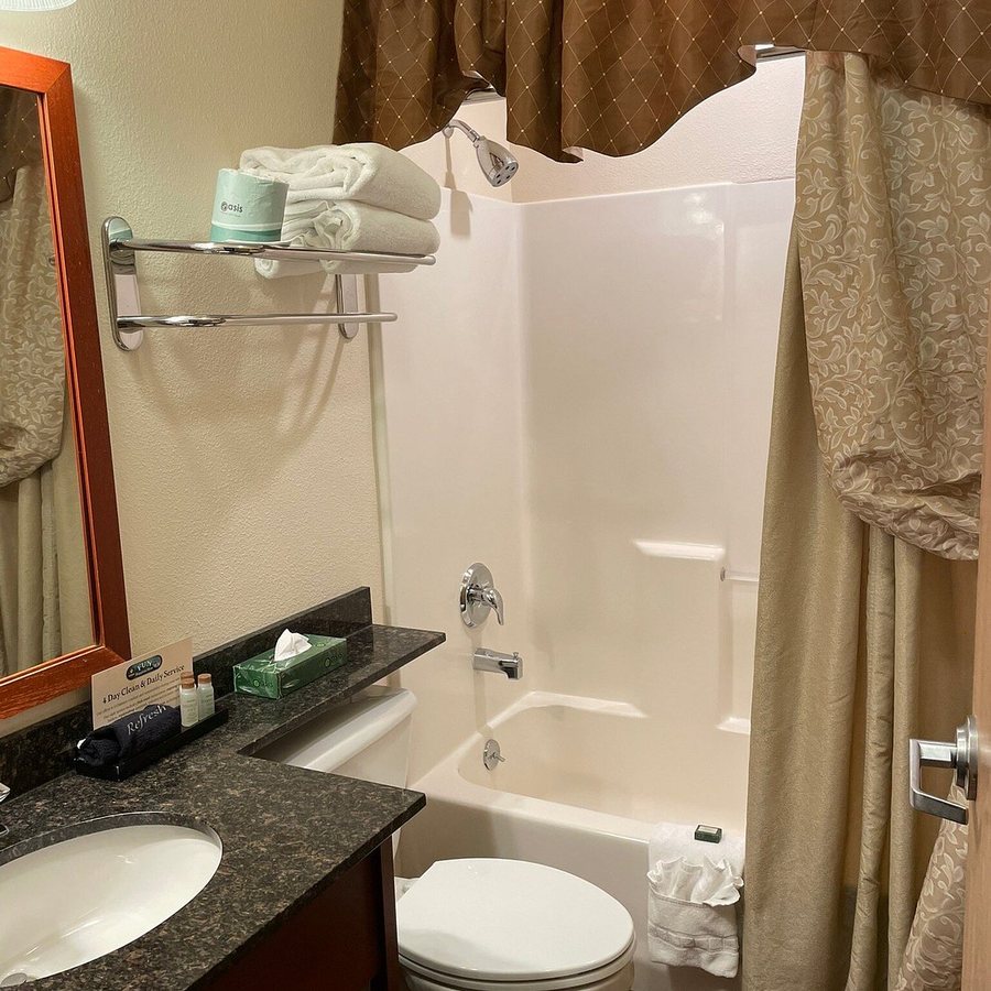 Pike s Waterfront Lodge — Bathroom