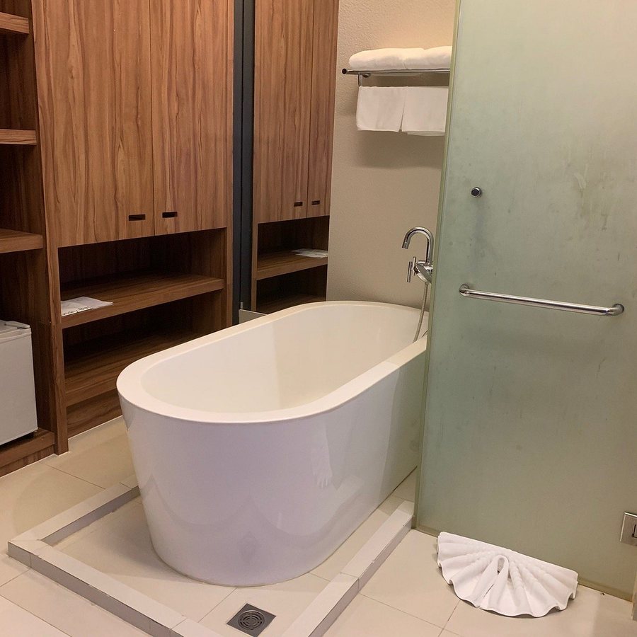 Pimnara Boutique Hotel — Bathroom