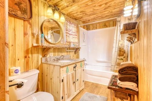 Pine Haven Resort — Bathroom