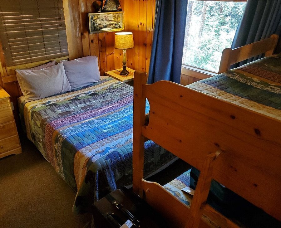 Pine Haven Resort — Guest room