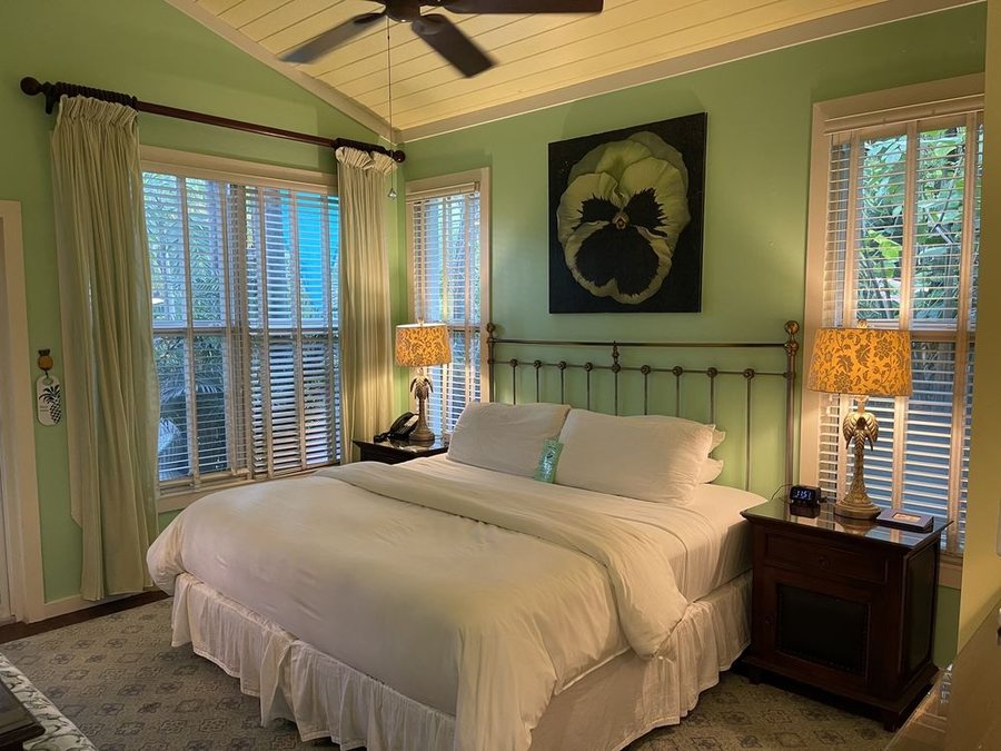 Pineapple Point Guest House and Resort — Guest room